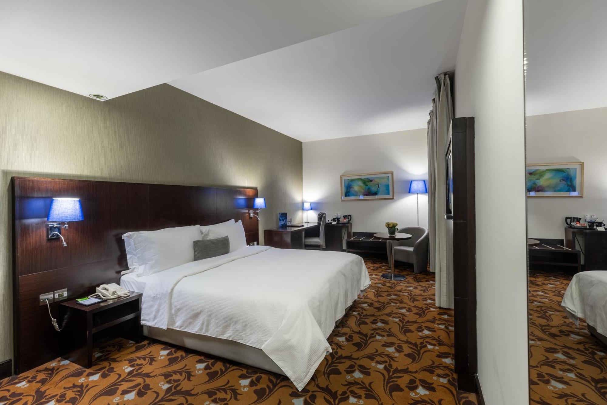 Babylon Rotana Hotel Багдад Экстерьер фото